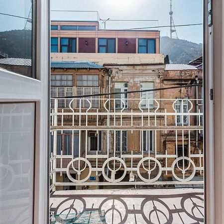 Central Location King Size Bed Тбилиси Екстериор снимка