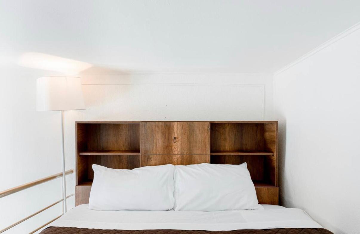 Central Location King Size Bed Тбилиси Екстериор снимка