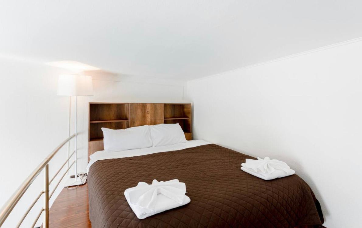 Central Location King Size Bed Тбилиси Екстериор снимка