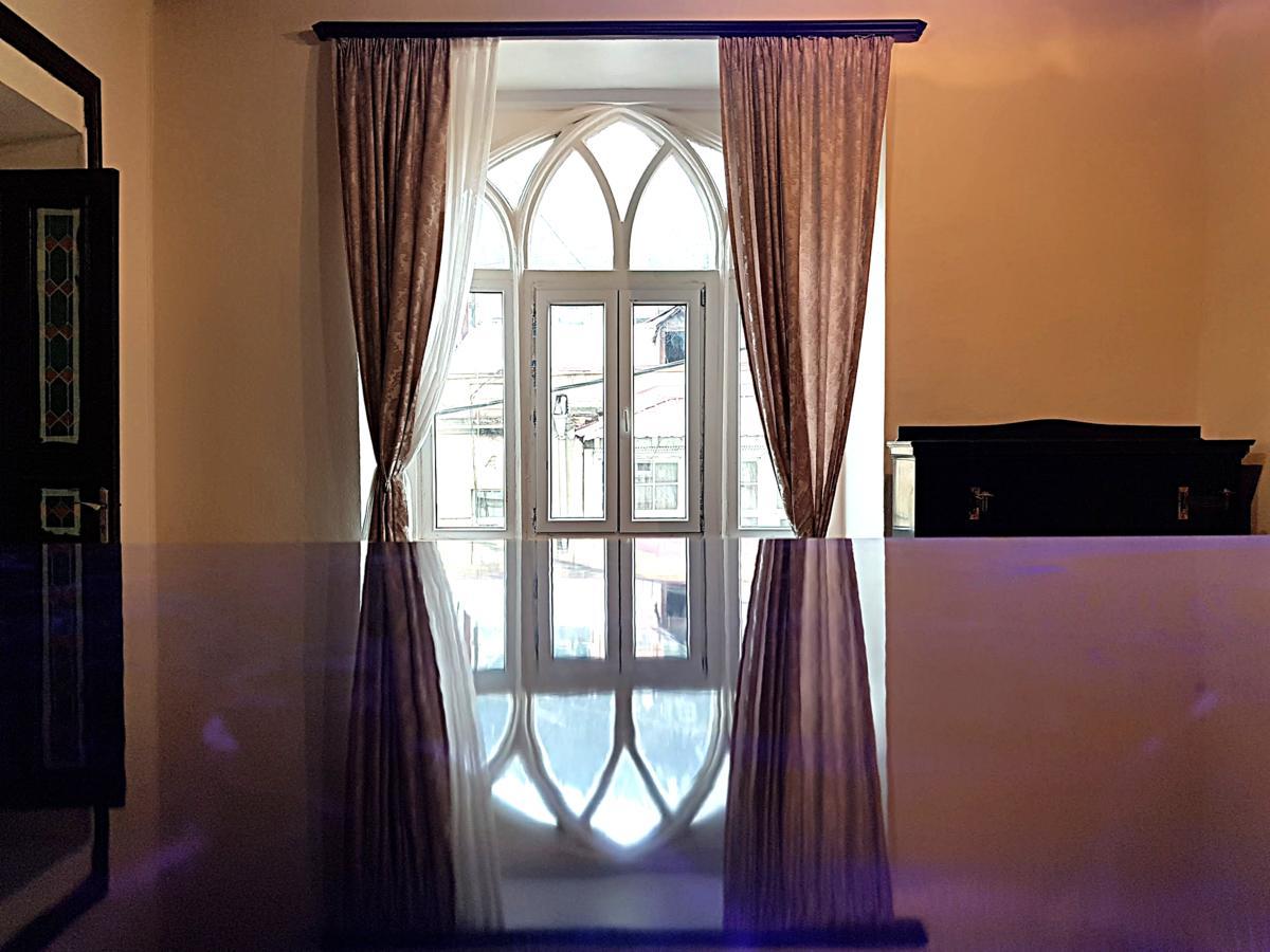 Central Location King Size Bed Тбилиси Екстериор снимка
