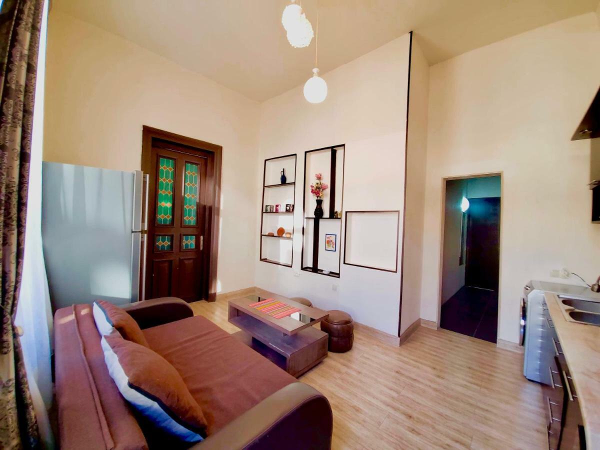 Central Location King Size Bed Тбилиси Екстериор снимка